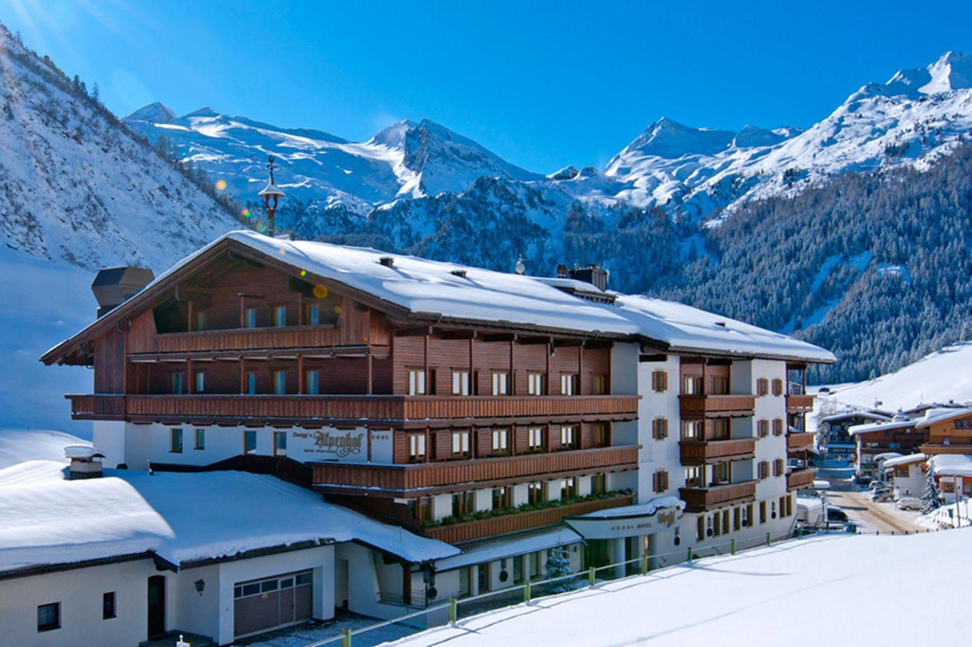 Hotel Alpenhof Tux Exterior photo